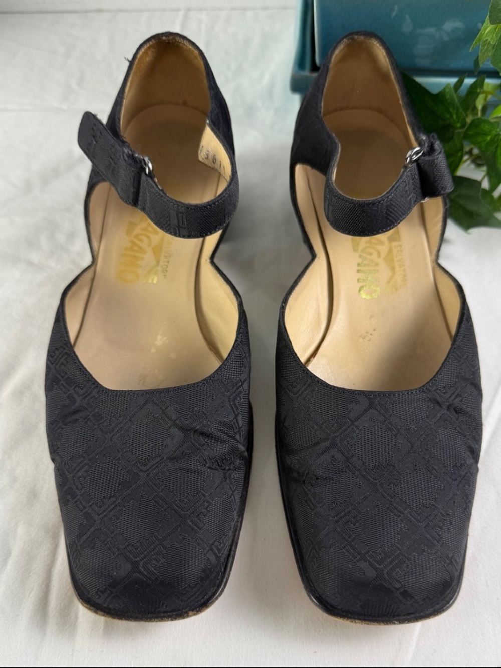 Salvatore Ferragamo Mary Jane EU39 US8.5 Gancini Jacquard Logo Hook Loop Ankle